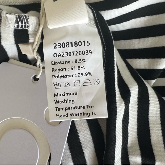 Commense Off Shoulder Overfold Stripe Long Sleeve Knit Top medium - Picture 6 of 7